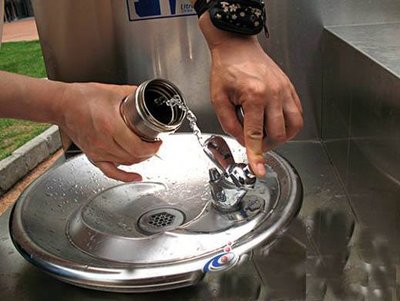 民生 || 采用反滲透過濾技術(shù)！點點滴滴暖民心，直飲水亮相蘇州吳江街頭